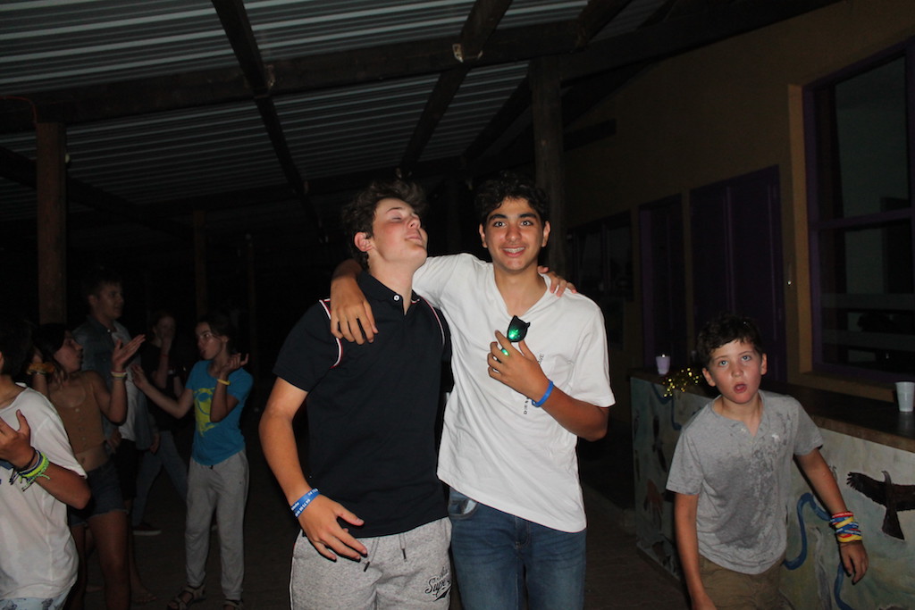 Village Camps International Summer Camp Ard&egrave;che, France 2019-07-26 https://www.villagecamps.com/journals_admin/images/2236-7380-DiscoBall21 copy.jpg